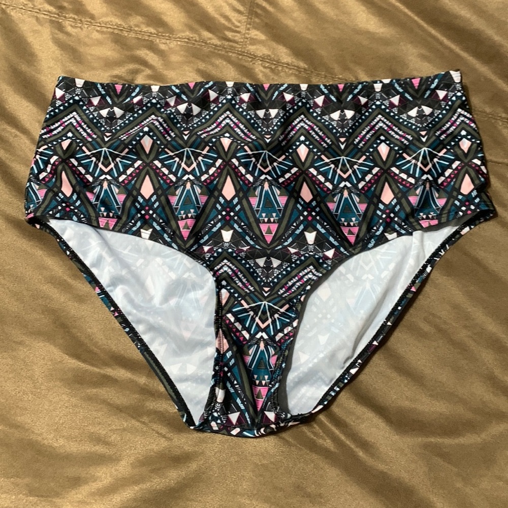 Women’s swim bottoms